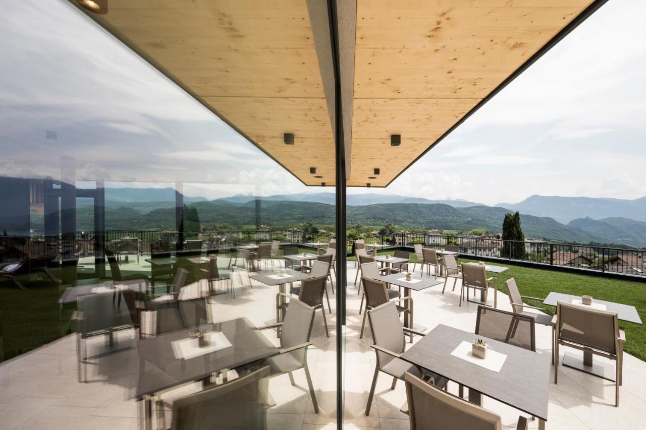 Hotel Torgglhof Caldaro Exterior photo